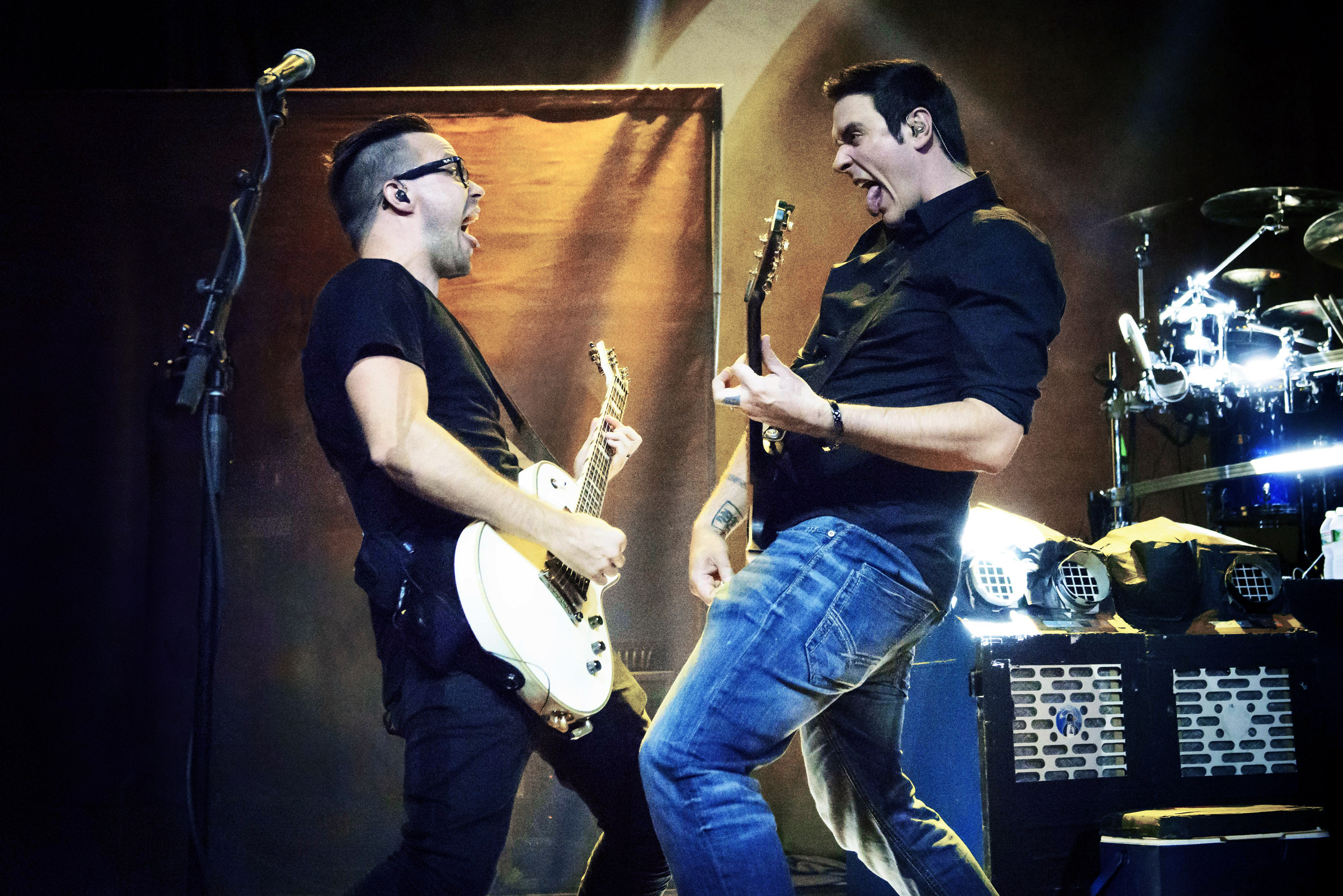 Breaking Benjamin live